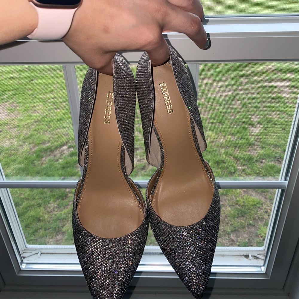Express Heels